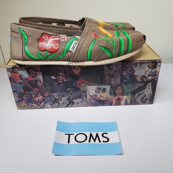 TOMS Haiti Artists Collective Dure’s Pink Flower Women’s size 8.5 (US) - Picture 4 of 8